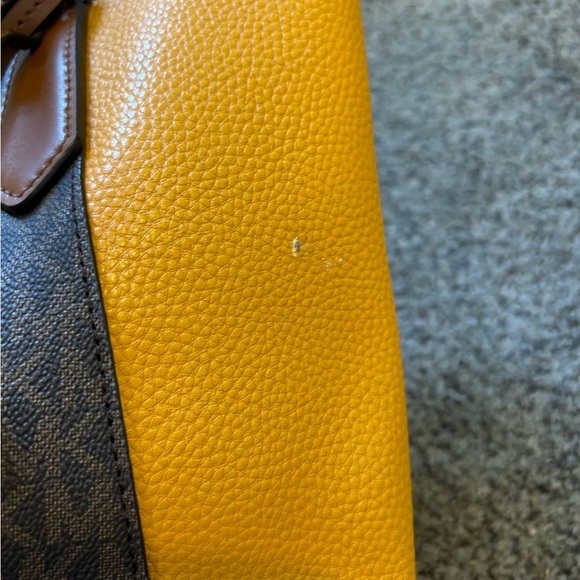 Michael Kors Kimberly Purse - Picture 4 of 6